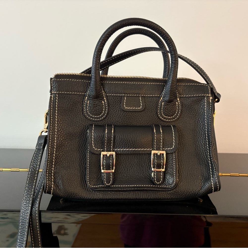 Vera Pelle Black Leather Crossbody Satchel with Contrast Stitching